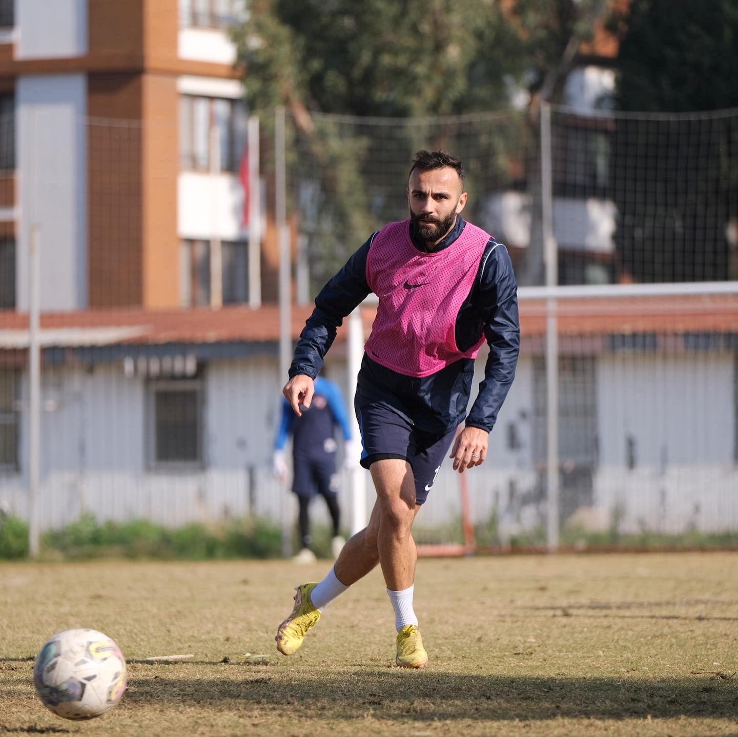 PAZAR GÜNÜ 14.00'DA UŞAKSPOR MAÇI ANTRENMANI